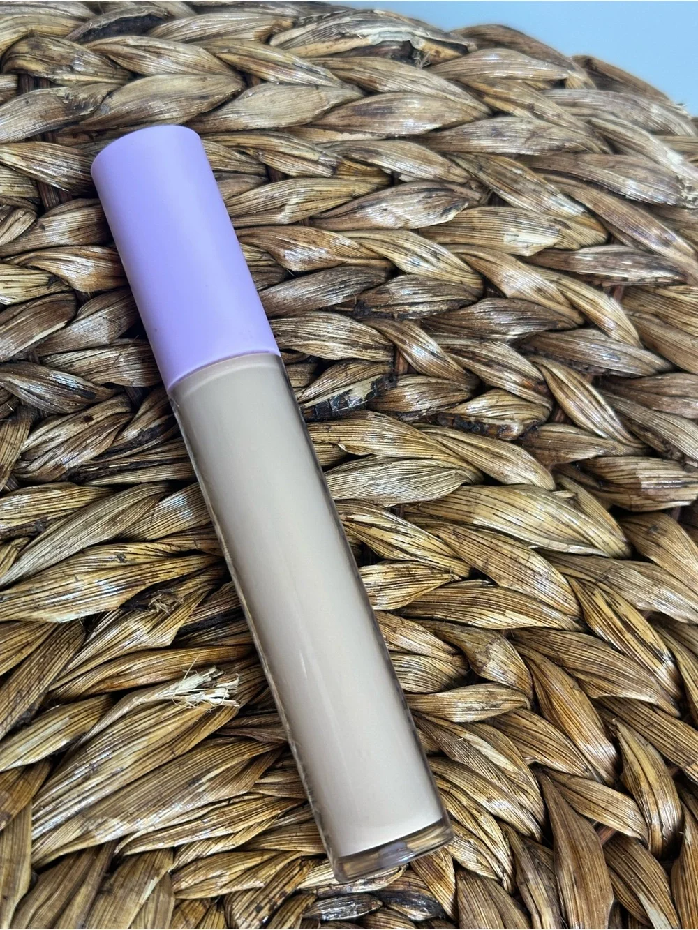 New without box Tower 28 Swipe Serum Concealer shade IE medium light neutral